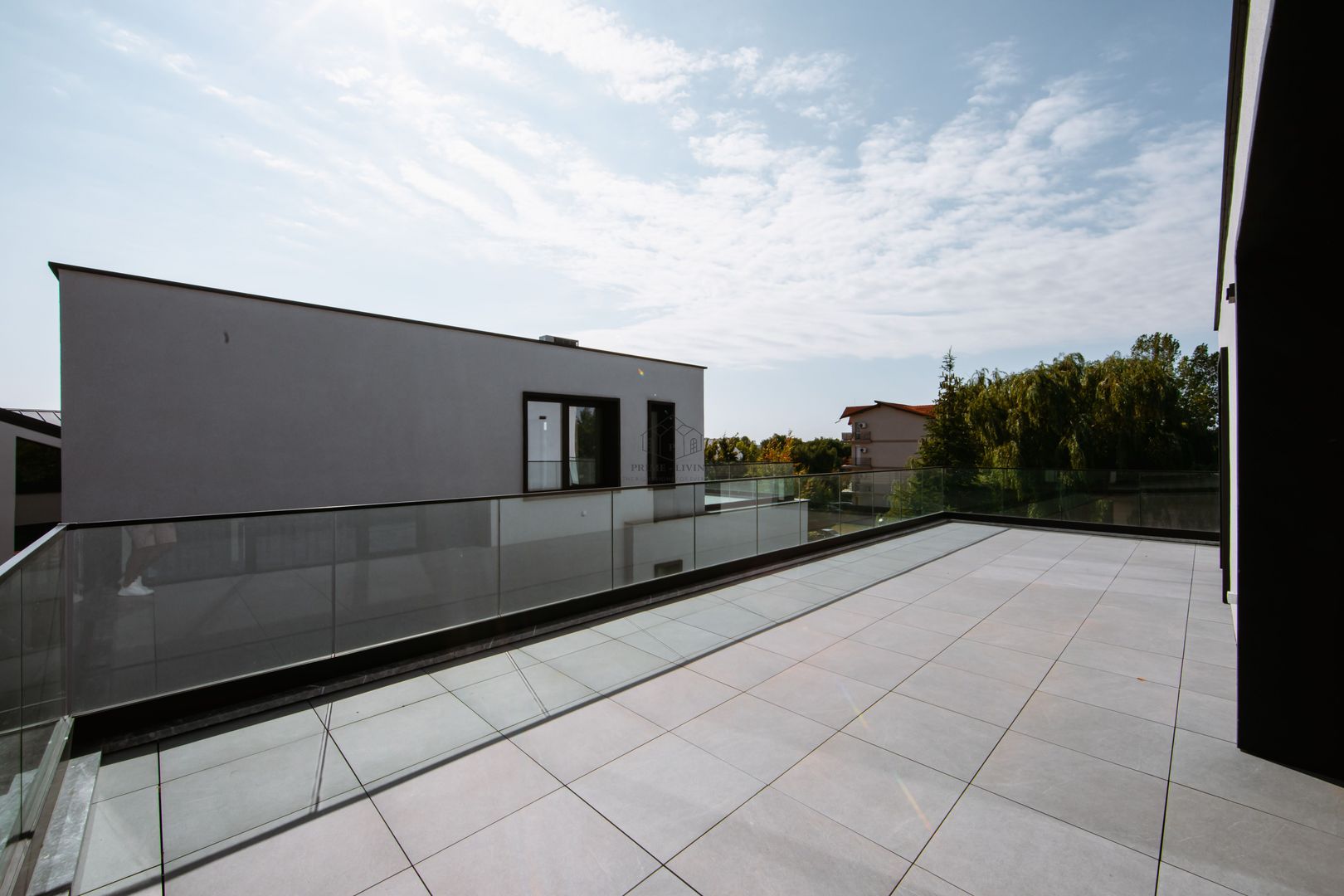 VILA SUPERBĂ CU 4 DORMITOAARE ȘI PISCINA LA INCHIRIERE - Poză 40