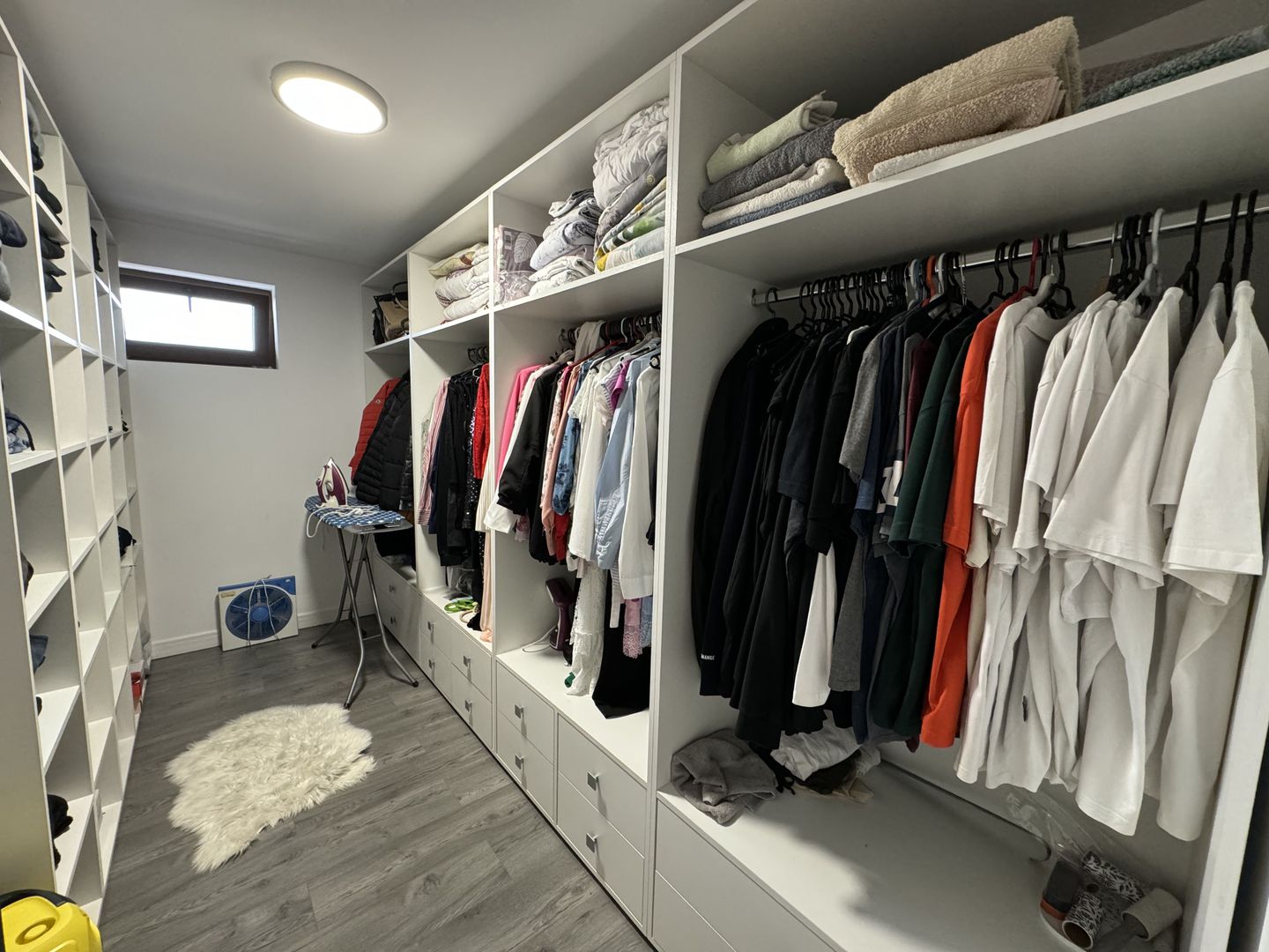 Casă Spațioasă de Vânzare în Ghimbav | Două Apartamente | Teren 579 mp - Poză 10