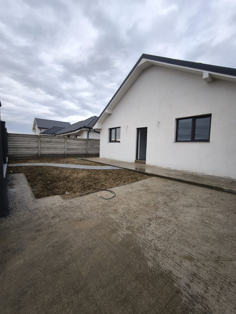 CASA NOUA SUPERBA IN NOJORID BIHOR 4 CAMERE - Poză 2