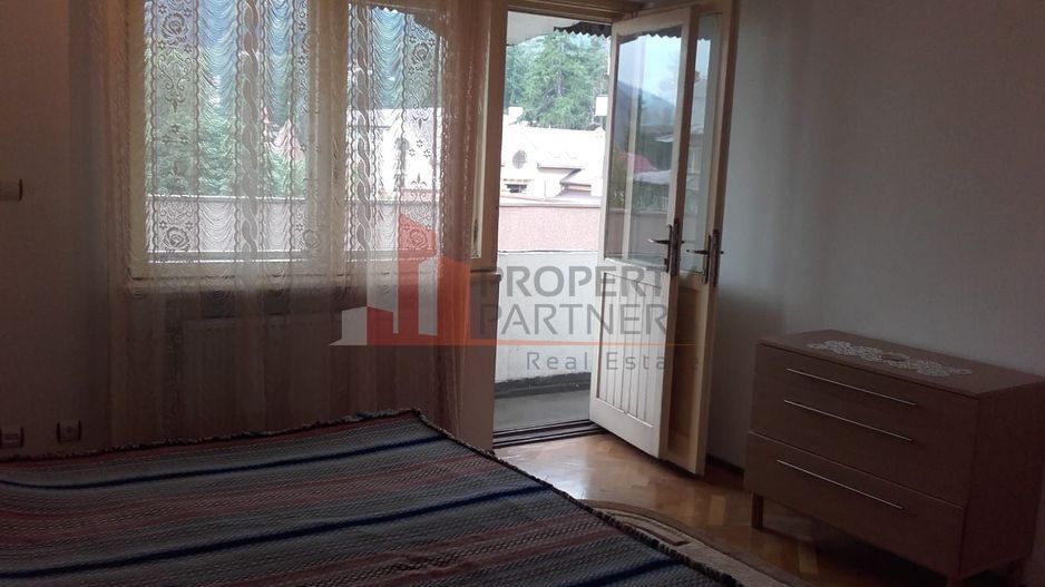 Apartament 3 camere, Bd. Carol I, vizavi de Hotel Montana, centrul Sinaiei - Poză 7
