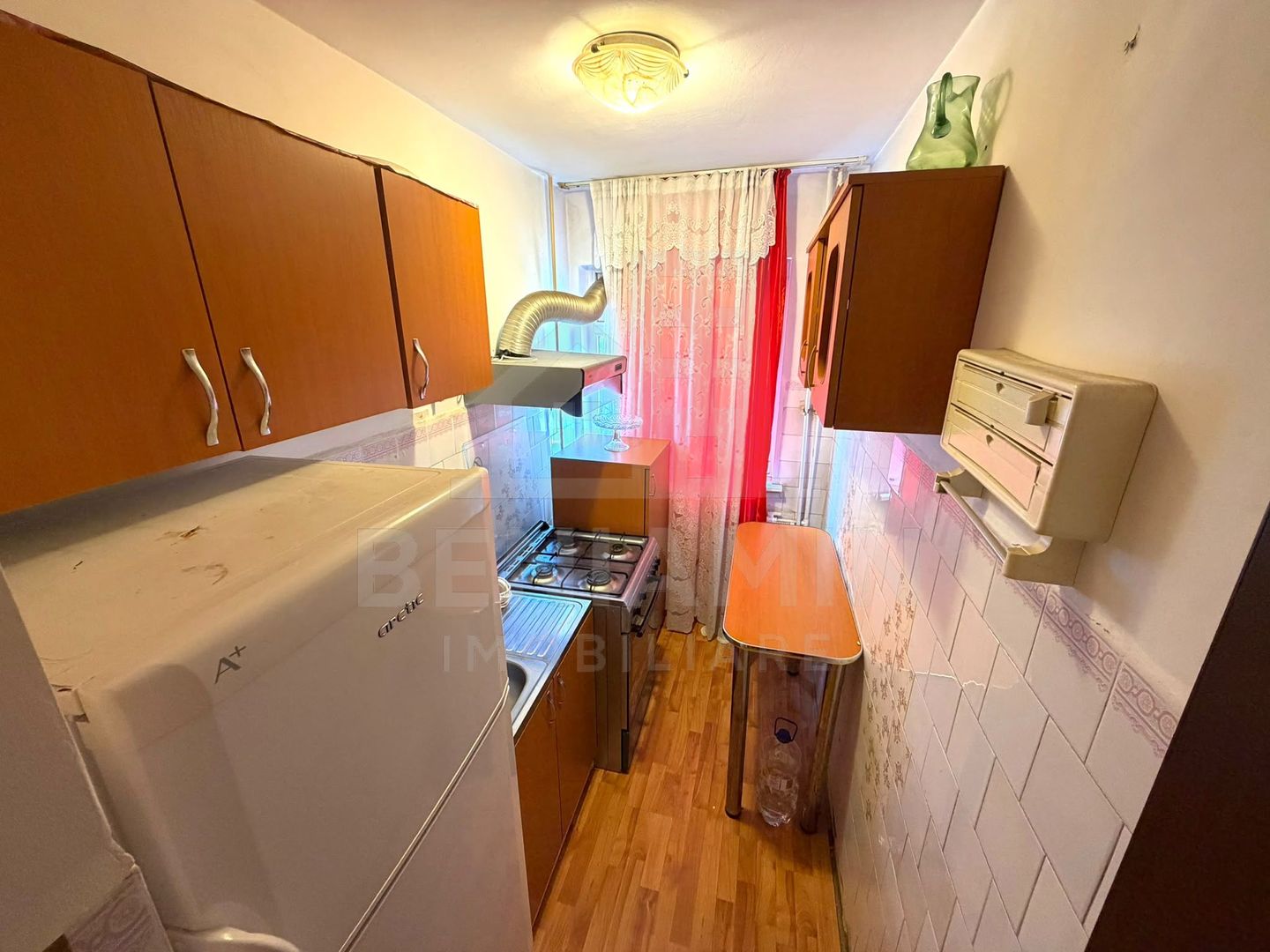 Apartament cu 3 camere - Craiovita Noua - etaj intermediar - Poză 3