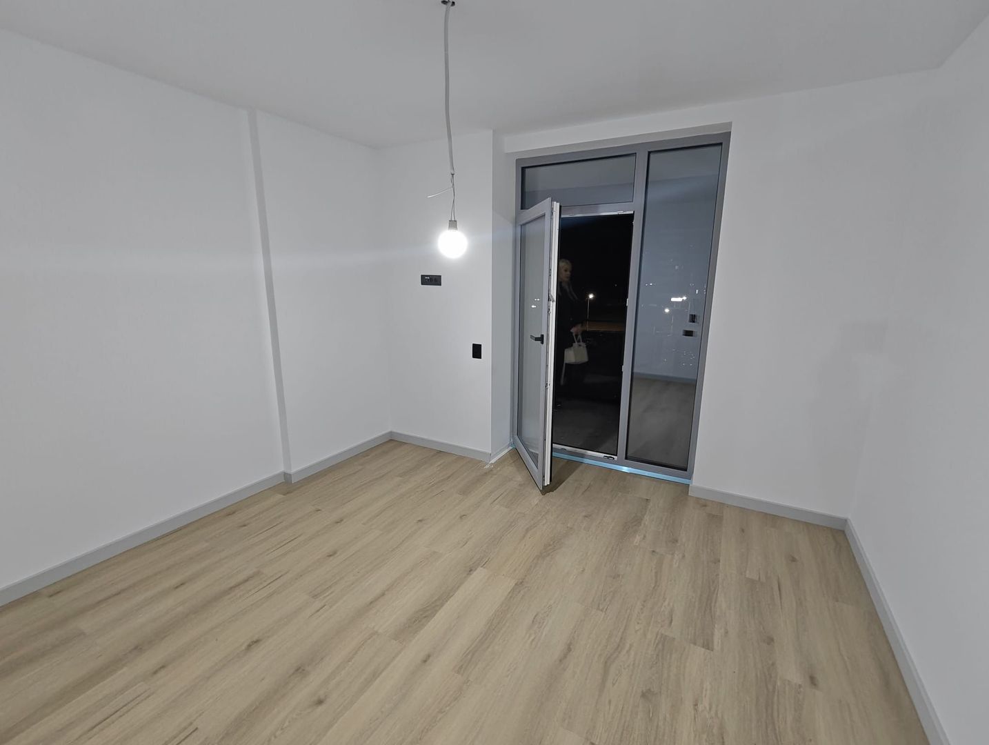 Apartament 3 camere lux la prima inchiriere - Poză 5