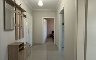 Vand apartament 2 camere - Poză 2