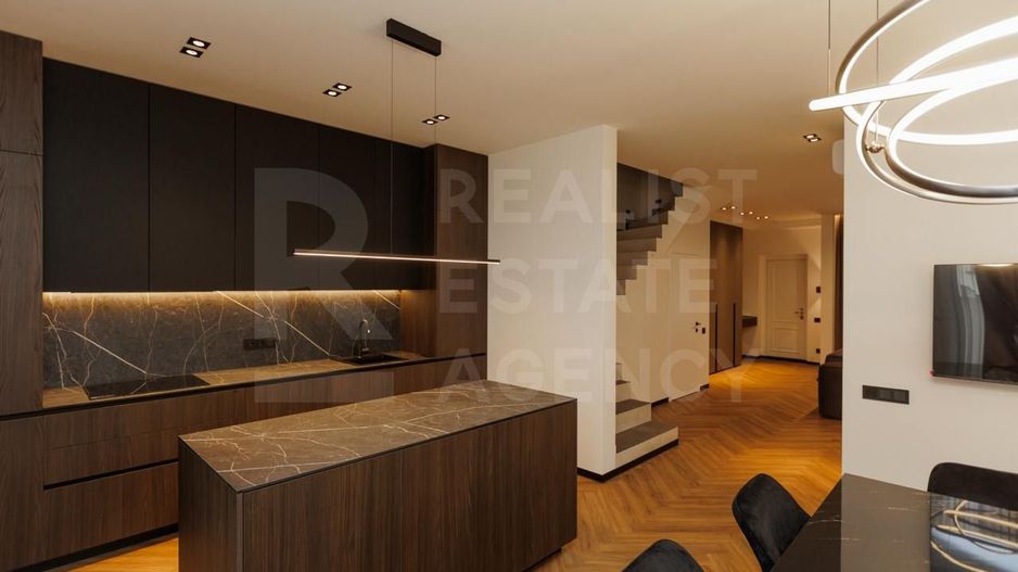 Chirie, apartament, 5 camere, str. Lacului, Centru - Poză 1