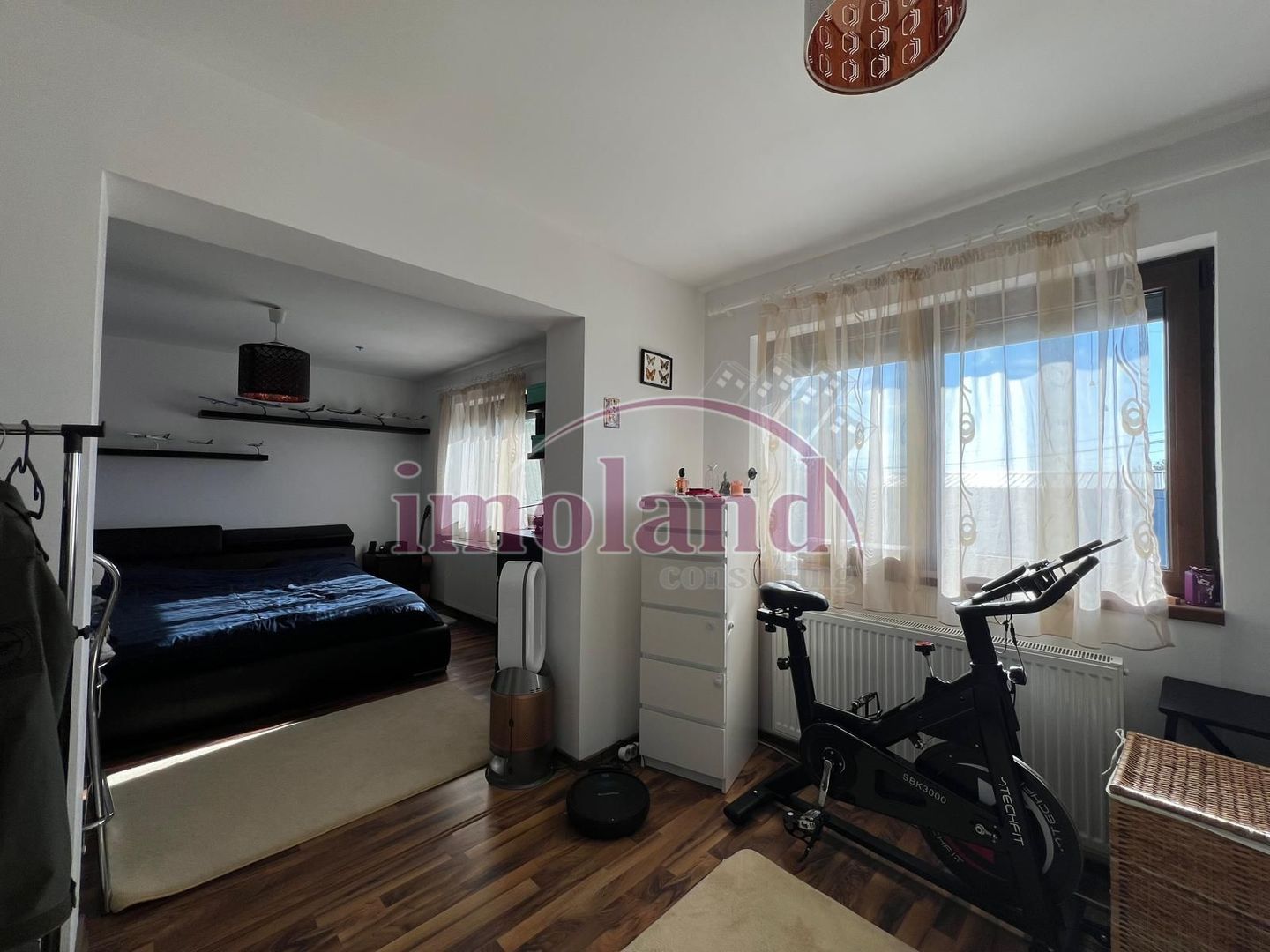 Casa cu garaj si curte - Balotesti - Poză 9