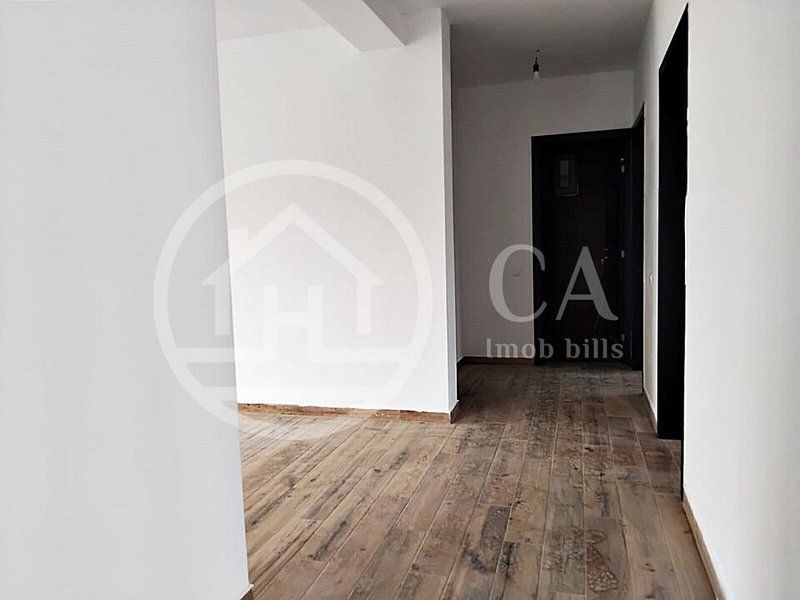 Casa de vanzare cu 4 camere in zona Matei Corvin, Oradea - Poză 3