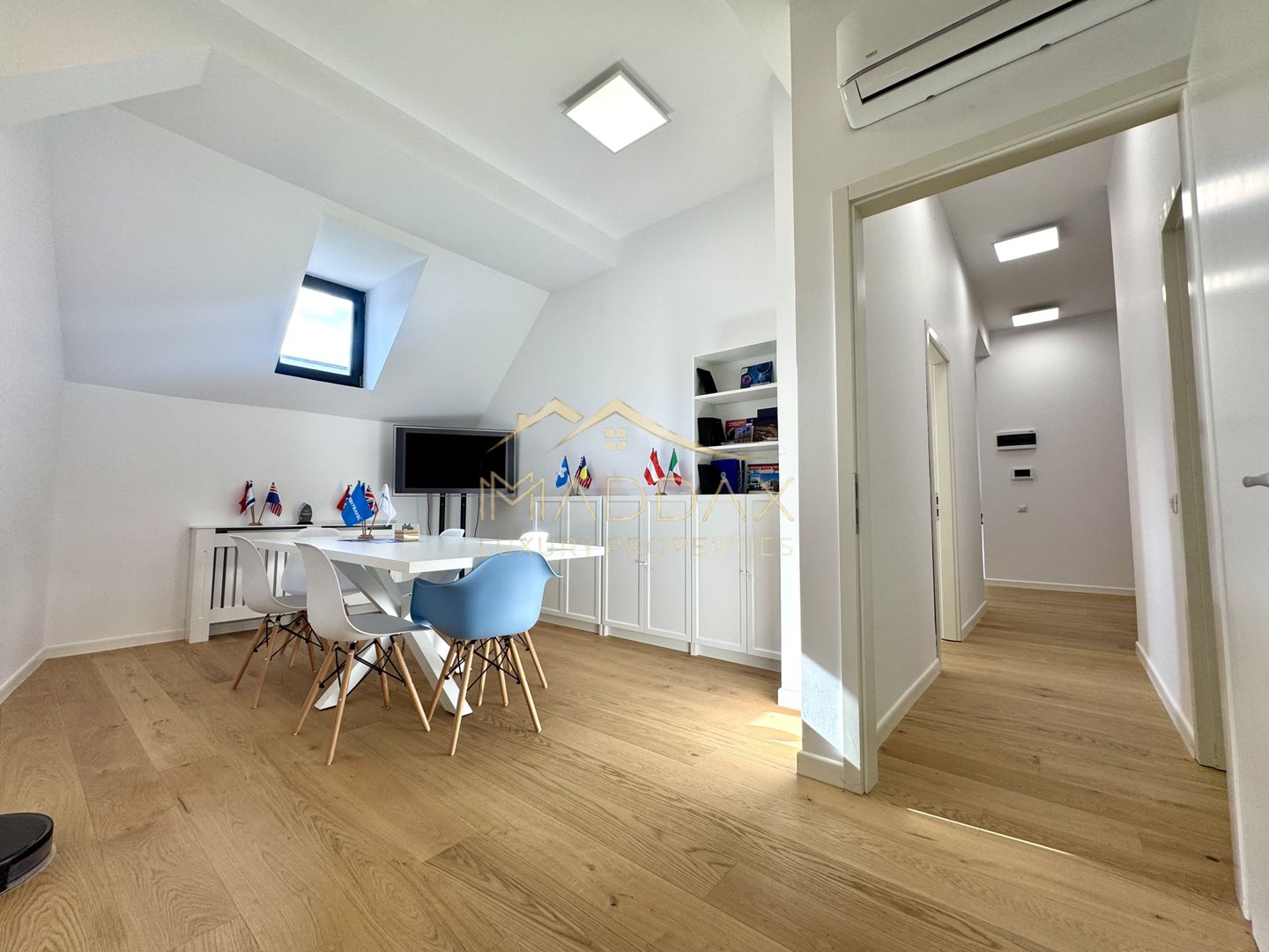 Spatiu de birouri *3 camere* / Cladire Istorica stil Brancovenesc / Universitate - Poză 20