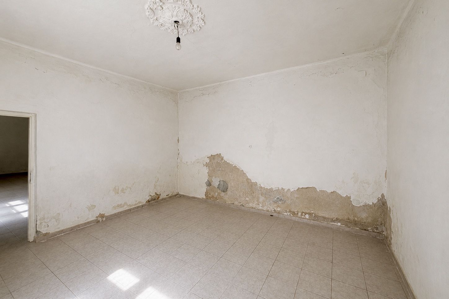 Casă din cărămidă, 6 camere, zona Pârneava, str. Eftimie Murgu - Poză 2