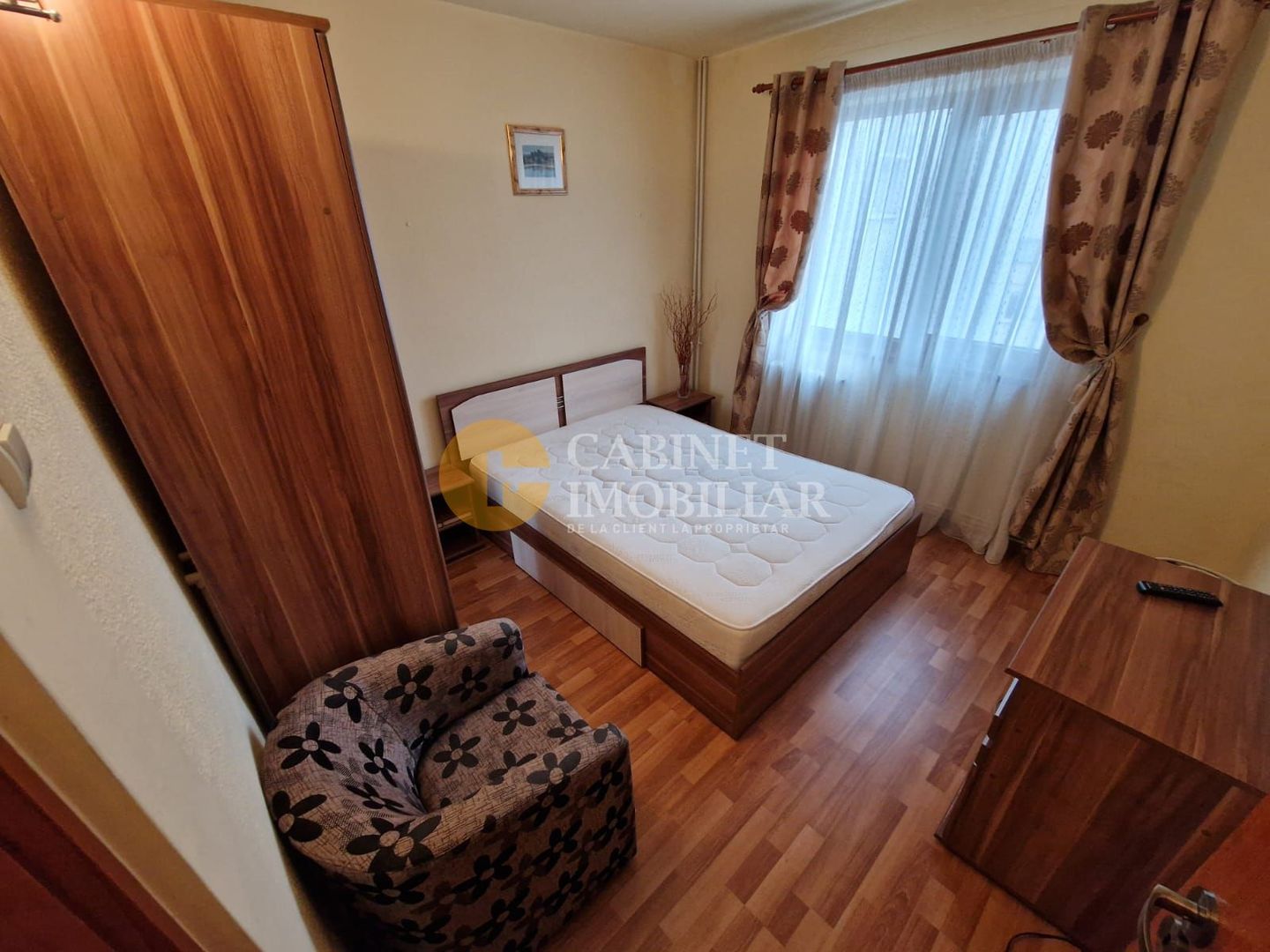 3 Camere Semidecomandat- Etaj intermediar-Zona Alexandru cel Bun - Poză 4