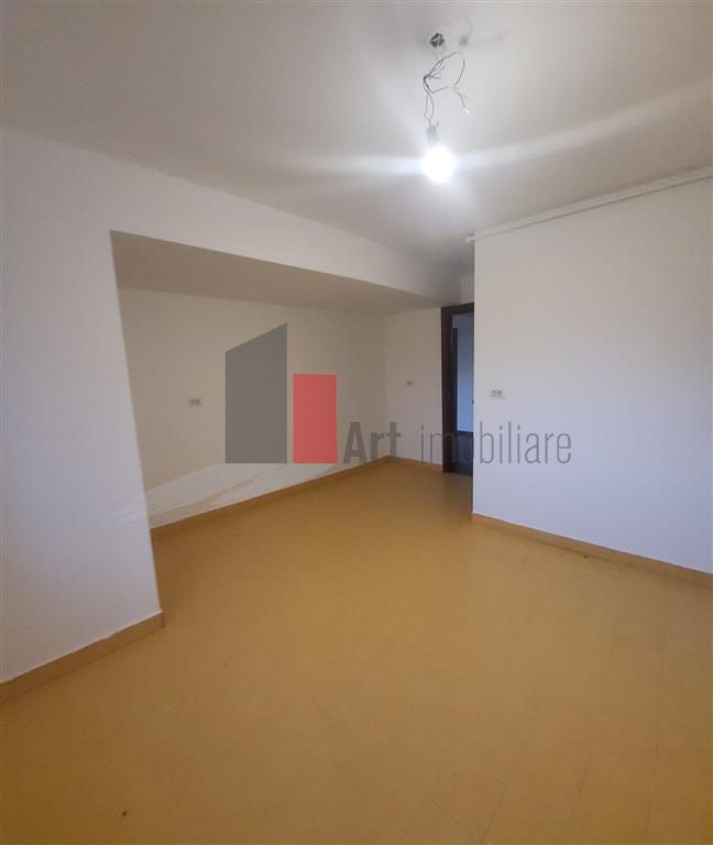 Apartament 3 camere Vitan metrou Mihai Bravu - Poză 8