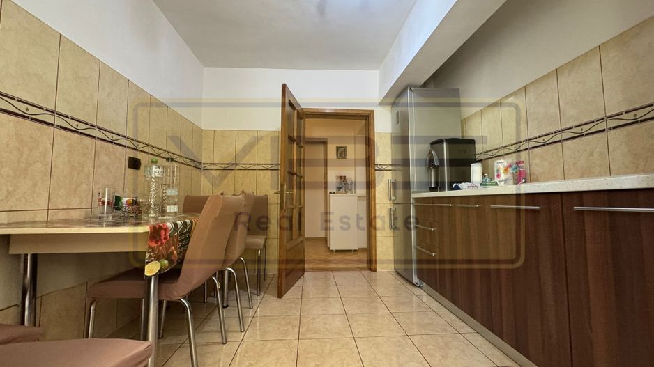 Apartament 4 camere decomandat Nicolina - Catedrala Catolica - Poză 23