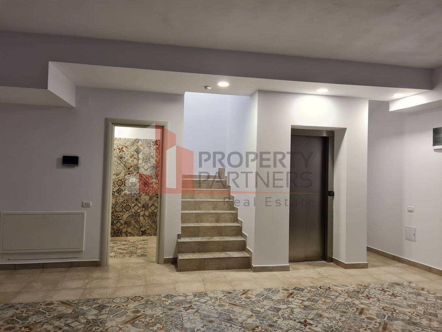 Cladire noua, ultracentral, birou, comercial, rezidential. - Poză 15