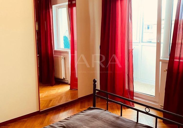 Apartament cu 2 camere, decomandat, balcon închis, zona Zorilor. - Poză 7