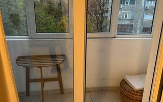 Apartament superb 2 camere, de închiriat, Piața Romană, balcon, vedere spre parc - Poză 6