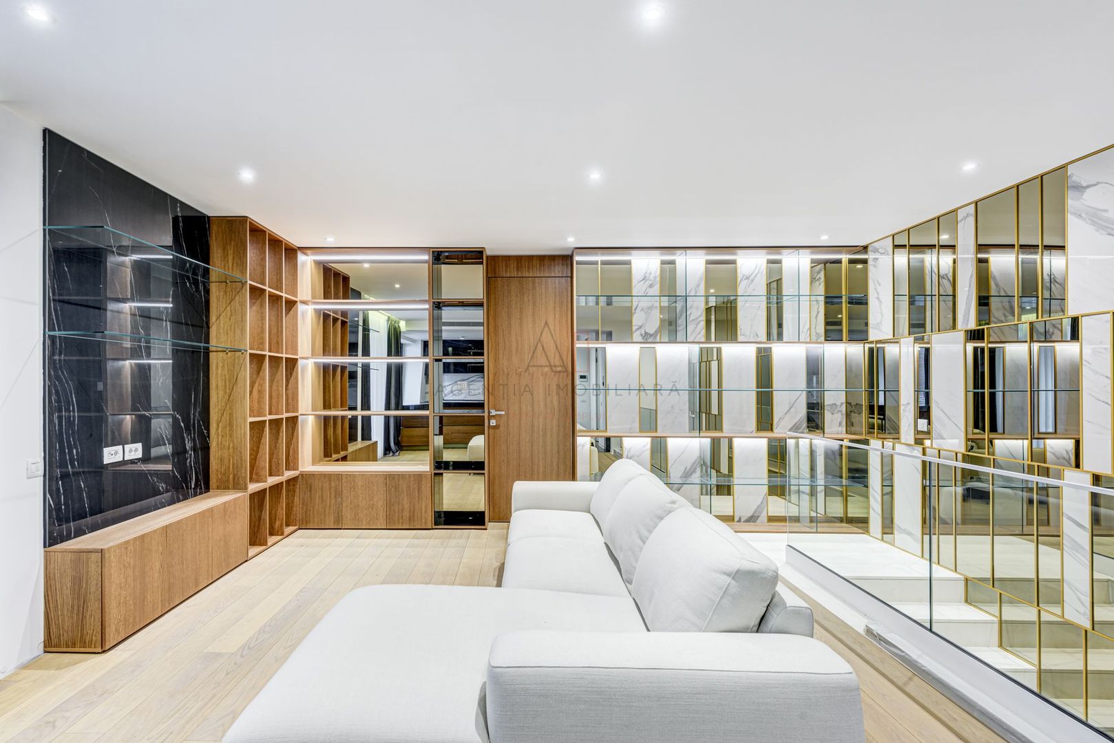 Elegant Duplex with Private Garden in One Aviatorilor Commission-Free - Poză 4