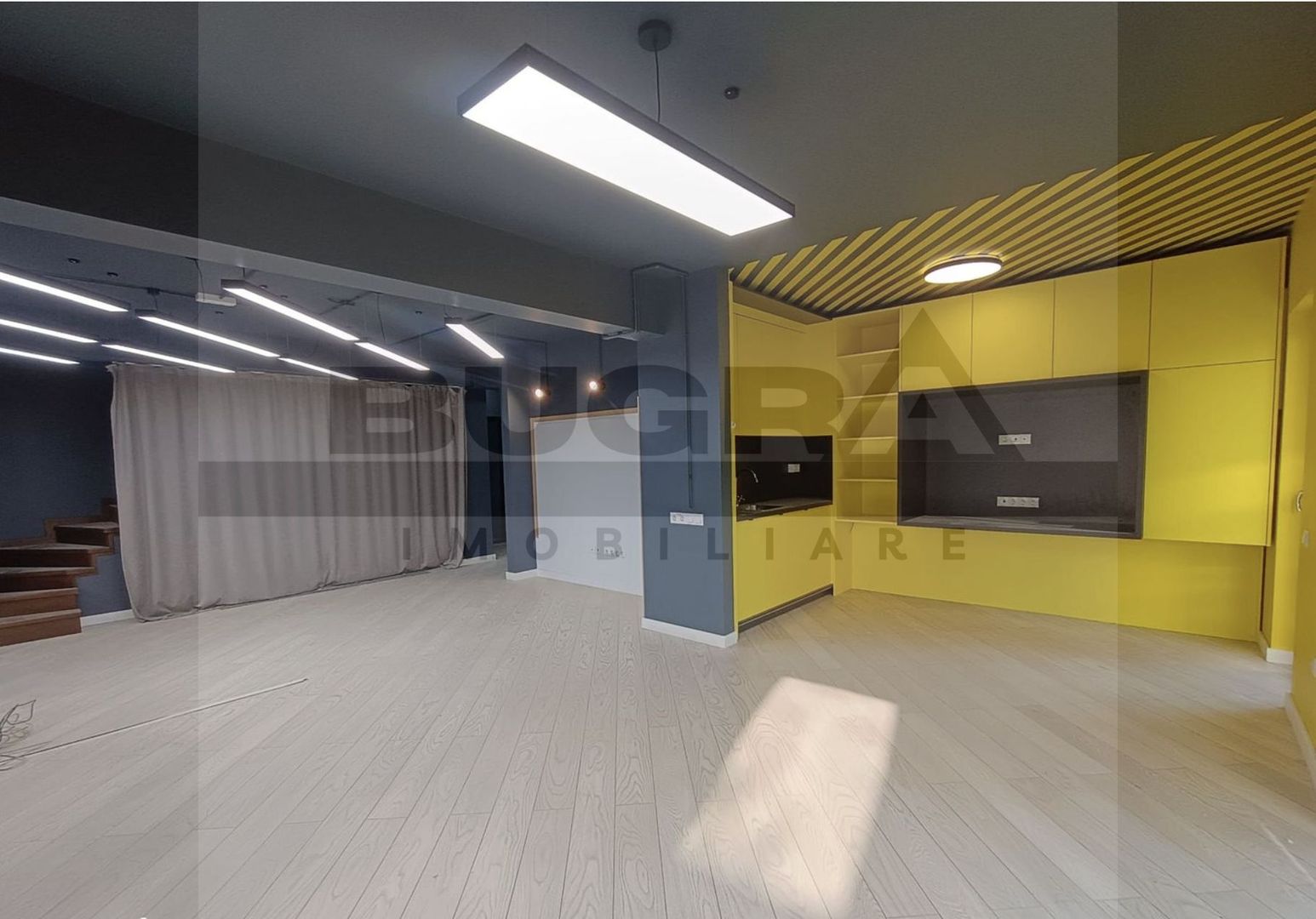 Cladire moderna, superfinisata 500 mp, teren 600 mp, 8 parcari - Poză 2