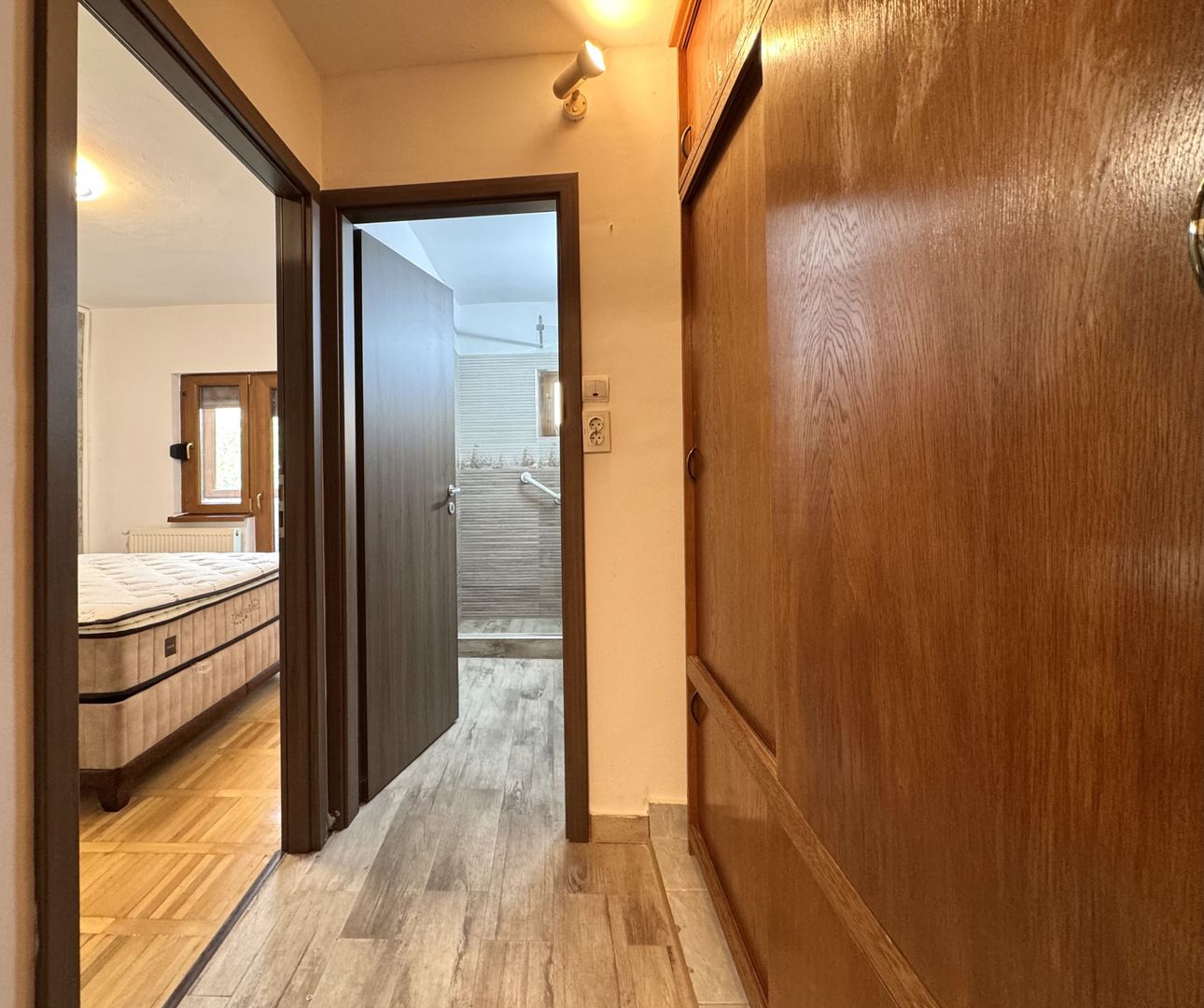 Apartament 3 camere, spațios, etaj 1 – Zona Lipovei / Iulius Mall - Poză 6