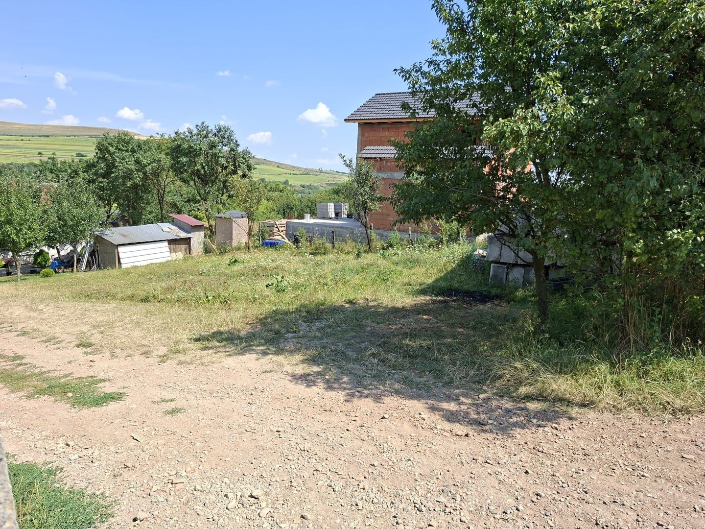 Teren de vanzare in Valcele - Poză 3