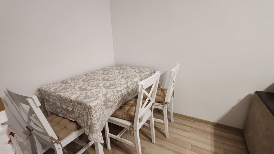 Apartament 2 camere decomandat 52 mp renovat Podu Ros 450 euro - Poză 3