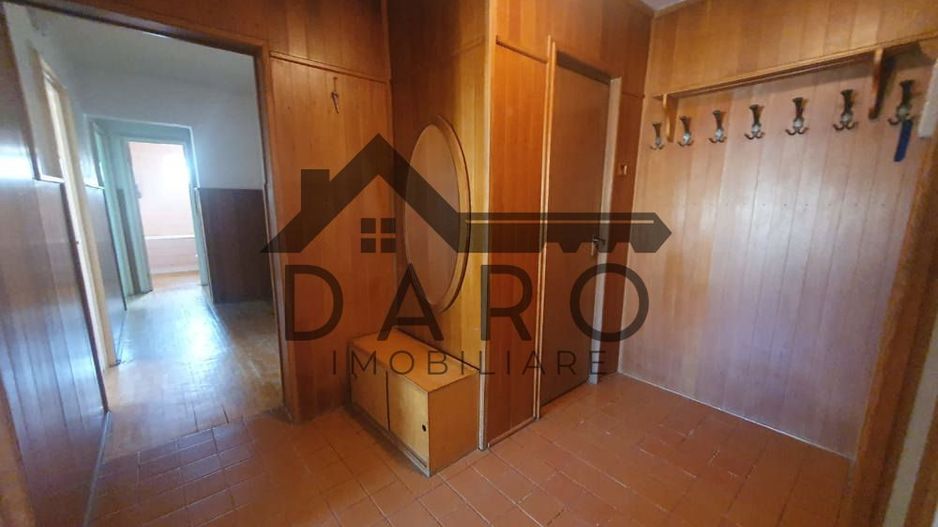 Vând apartament 4 camere in Dâmb - Poză 10