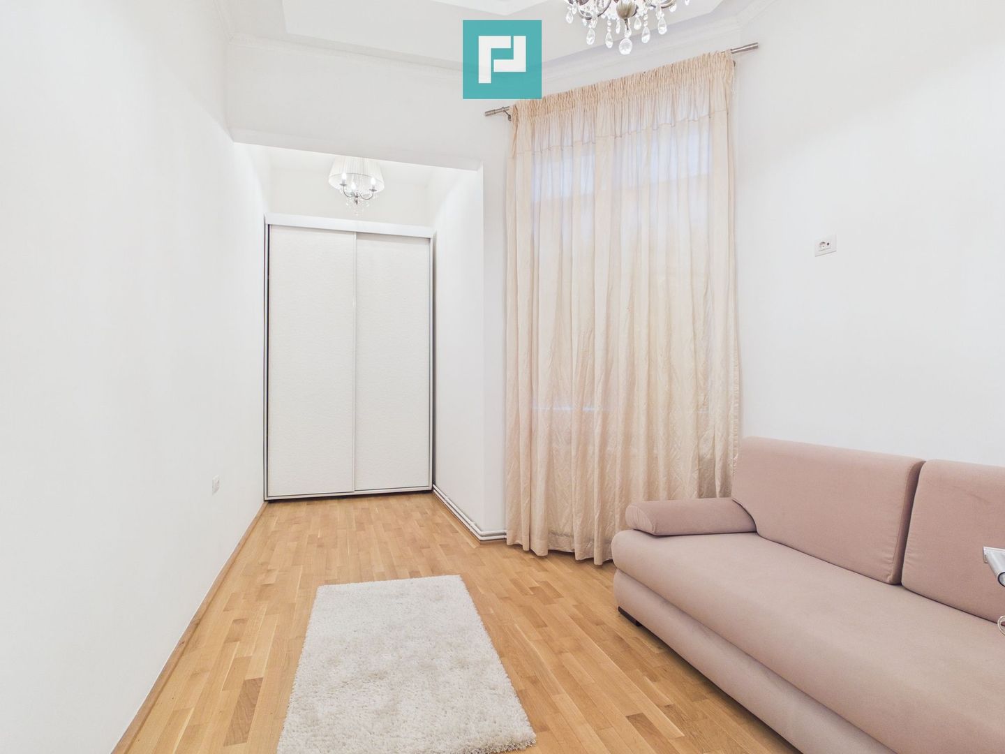 Apartament deosebit în clădire istorică central - Poză 19
