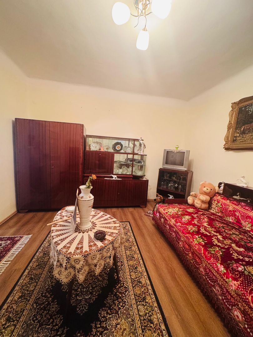 Casa singur in curte zona Velenta - Poză 2