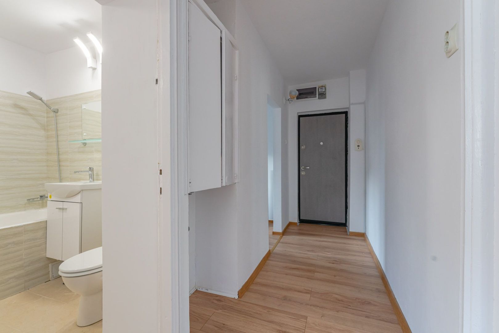 Apartament decomandat, 2 camere, 46 mp – Centru Civic, Brașov - Poză 6