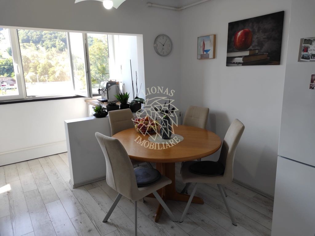 Apartament 2 camere 51 mp-ideal locuire-Zona Centrala - Poză 4