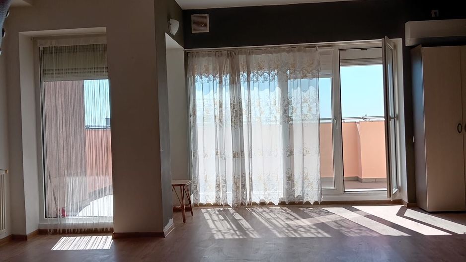 Vanzare apartament 2 camere, 80mp, 2 bai, in Edenia Titan - Poză 3