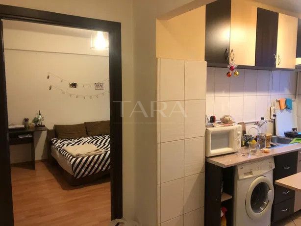 Apartament 1 cameră în zonă centrală – ideal locuit sau investiție - Poză 2