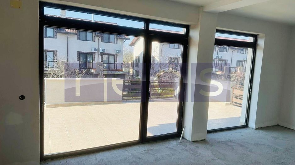 VILA DE VANZARE IN COMPLEX REZIDENTIAL | CREVEDIA | 4 CAMERE - Poză 9