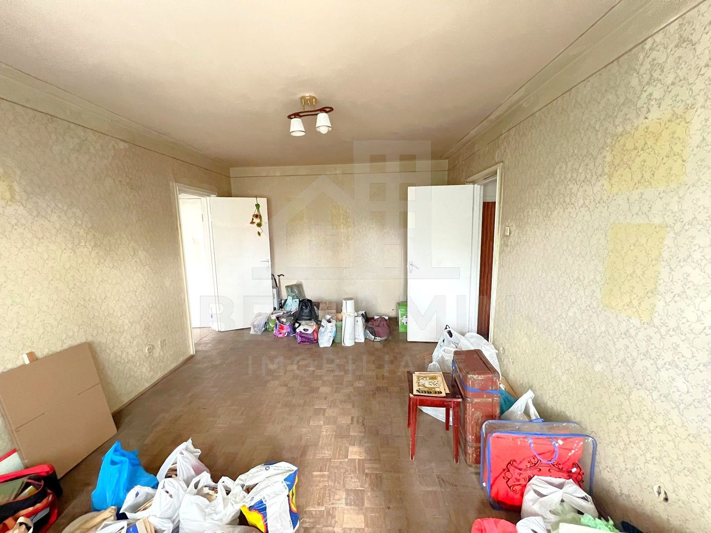 Apartament-2 Camere-48mp-CT- Etajul 2-Izolat-Bulevardul Saturn-Brasov - Poză 2