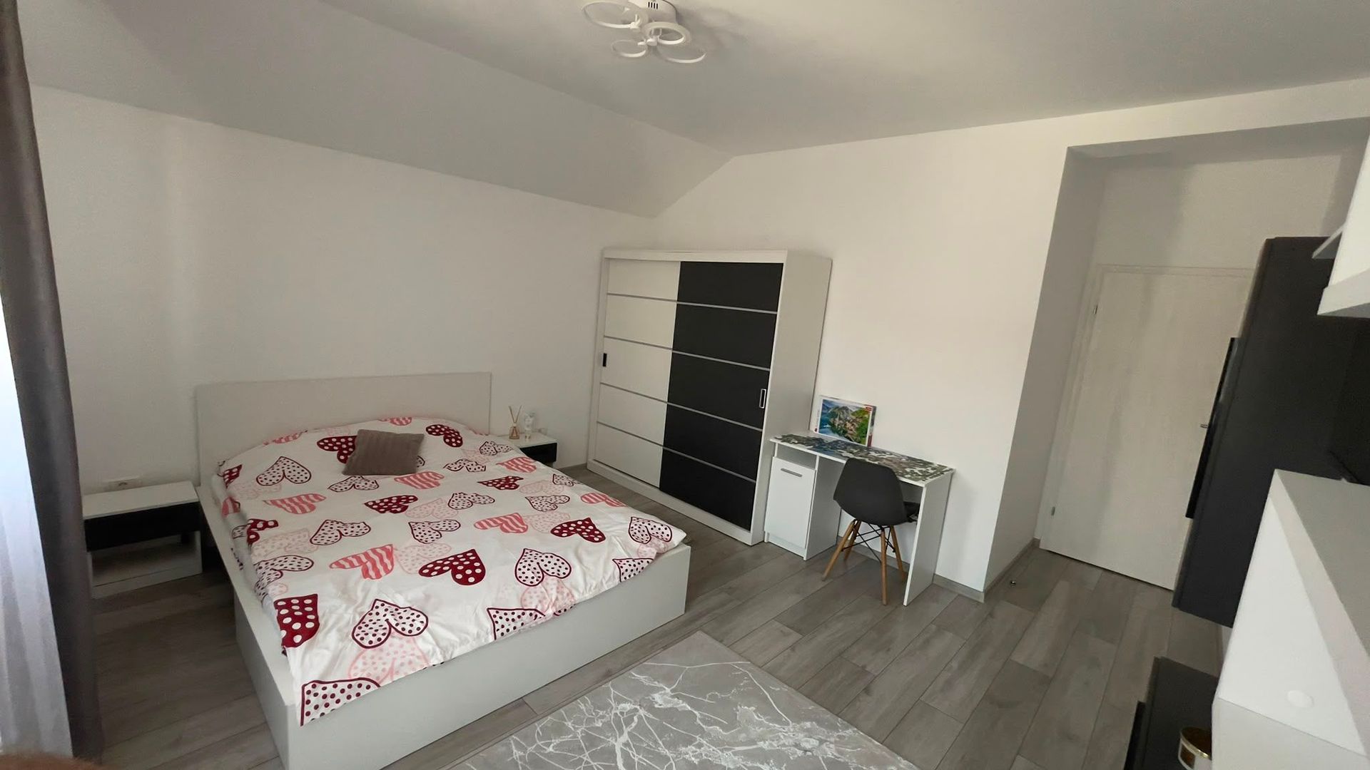 1 Cameră | Bloc nou | Centrală proprie | AC | Parcare | Balcon - Poză 1