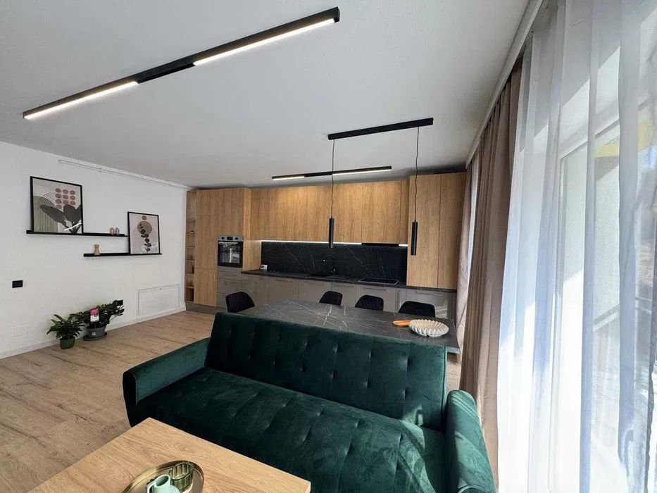 VANZARE APARTAMENT 2 CAMERE ULTRAFINISAT ZONA TEILOR - Poză 3