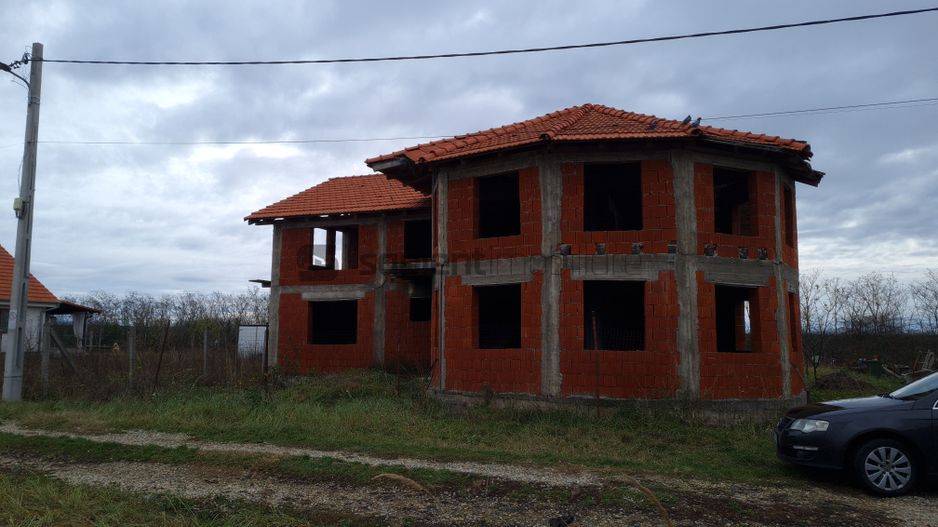 SAPIENT IMOBILIARE - DE VÂNZARE CASĂ 7 CAMERE (LA ROȘU) LOC. LEȘ - Poză 2