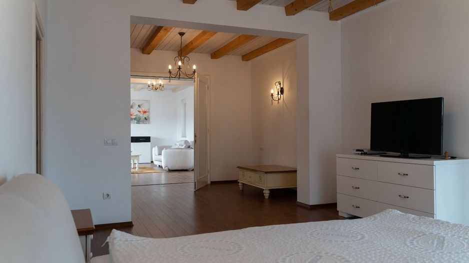 Penthouse de închiriat în Sibiu – Calea Dumbrăvii | 4 camere | 200 mp - Poză 8