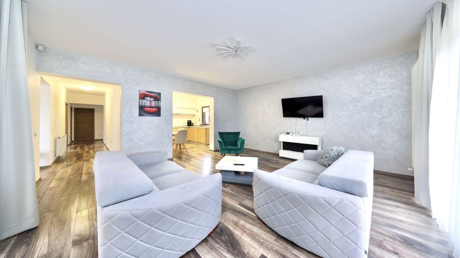 Casă individuală cu 4 camere de vânzare în Cristian, Brasov - Poză 6