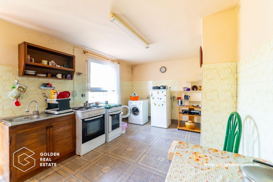 Vila moderna cu 3 apartamente, cartierul Functionarilor, teren 504 mp - Poză 18