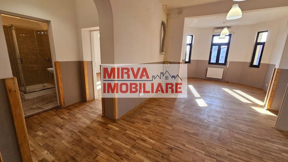 🏢 Spațiu de birouri – 5 camere, 3 băi – Etaj 1 vilă, Zona Centrală - Poză 1