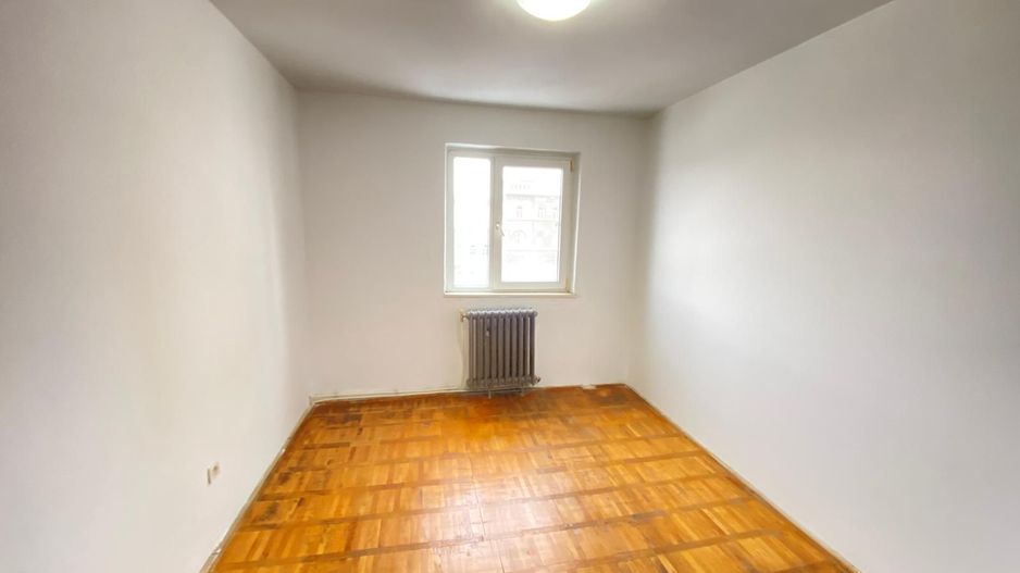 Apartamente 3 camere de vânzare Lugoj - Poză 1