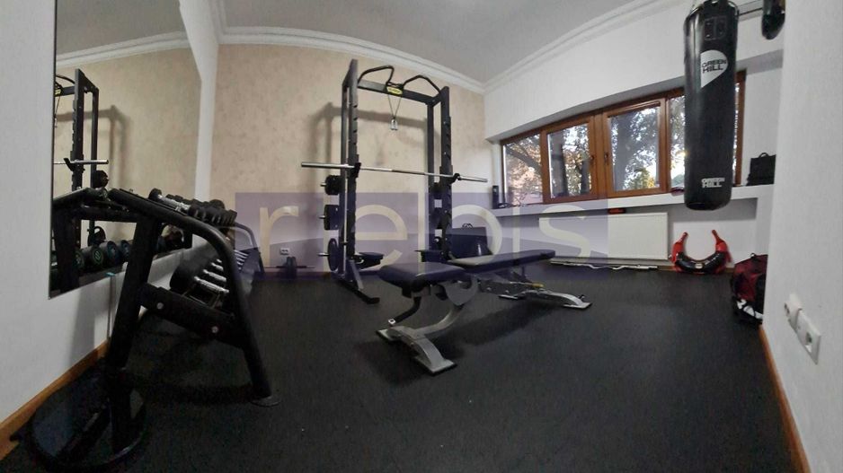 DE VANZARE APARTAMENT 4 CAMERE + CURTE | ZONA CENTRALĂ - Poză 8