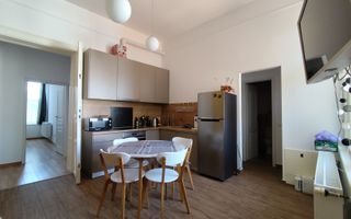 Inchiriere 3 camere  ultracentral, str. Ep.Mihai Pavel, Oradea - Poză 2