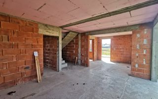 Casă la roșu | 144 mp utili + 7 ari teren | Frătăuții Vechi, Suceava - Poză 6