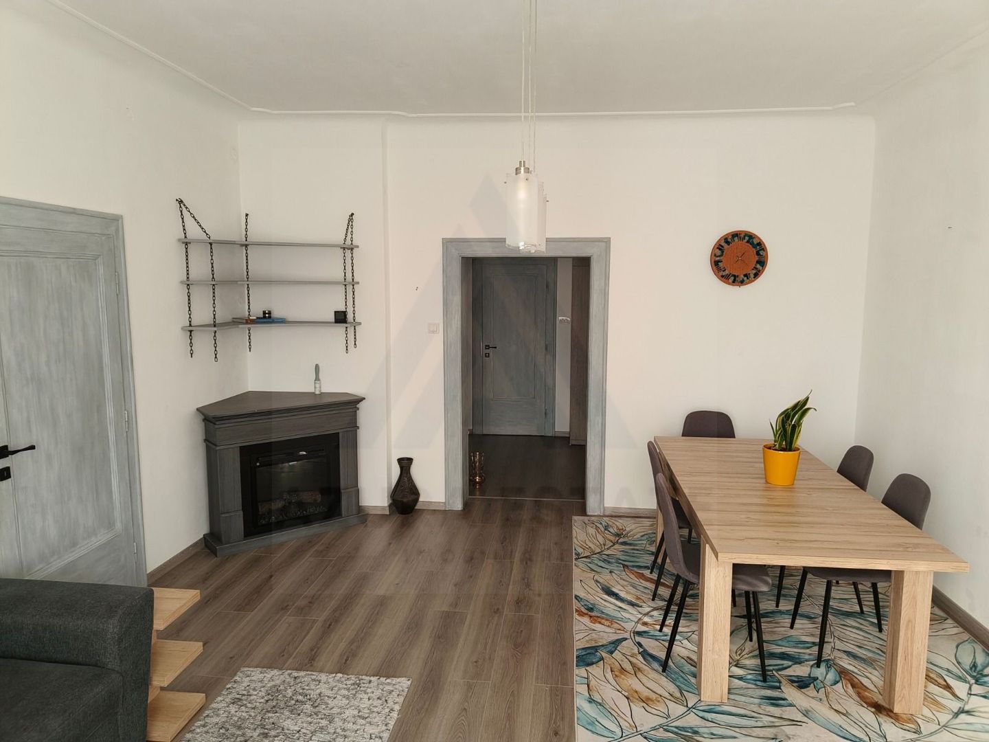 Apartament 4 camere 111 mp utili garaj si teren 458 mp zona Centrala - Poză 6