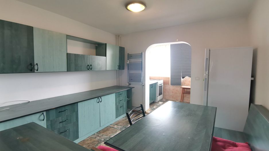 3 camere- Metrou Favorit- Comision 0 - Poză 8