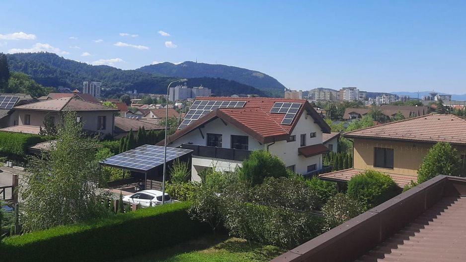 Vilă de lux cu vedere spectaculoasă spre Tâmpa  Green Valley zona Noua - Poză 17