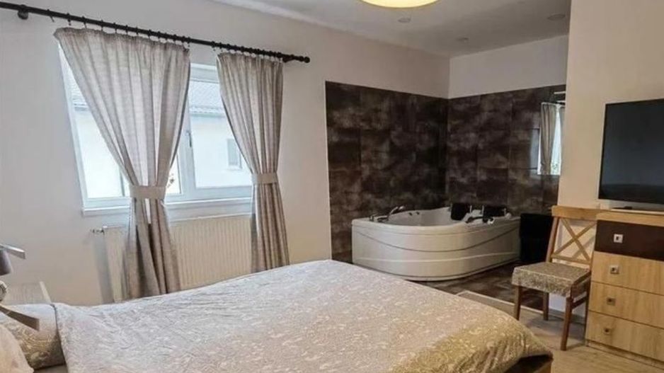 Vilă modernă cu 4 camere, lângă pădure, în Tunari - Poză 8