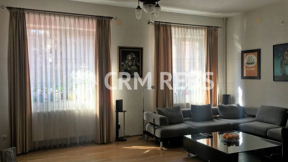 Vila - 6 camere - Victoriei - Poză 1