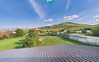 Casă cu panoramă spre dealurile Șiriei - Poză 17