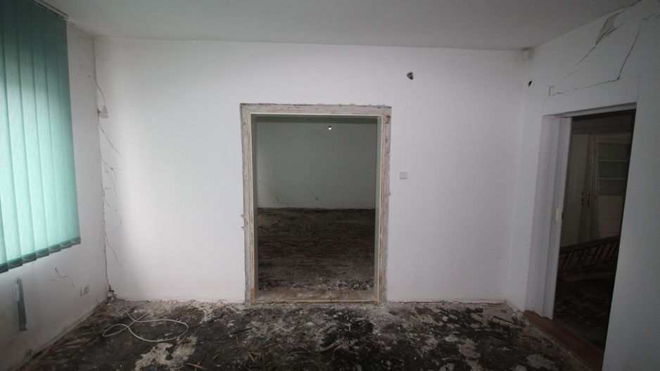 Imobil  cu destinatie mixta - Poză 17